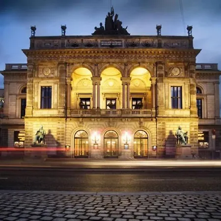 The Heart Of Copenhagen-queen's Neighbor Lägenhet *