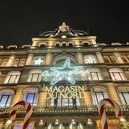 The Heart Of Copenhagen-queen's Neighbor