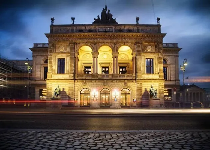 The Heart Of Copenhagen-queen's Neighbor Апартаменты *