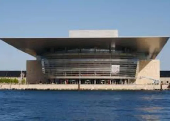 Апартаменты The Heart Of Copenhagen-queen's Neighbor *