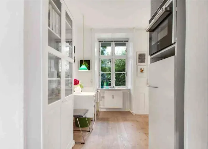 The Heart Of Copenhagen-queen's Neighbor Копенгаген